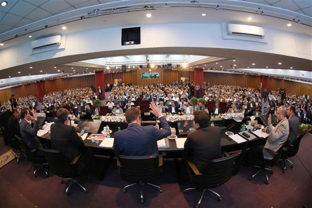 بازیابی تدریجی اعتماد و احیای نقش مردم در اقتصاد ملی بازیابی تدریجی اعتماد و احیای نقش مردم در اقتصاد ملی